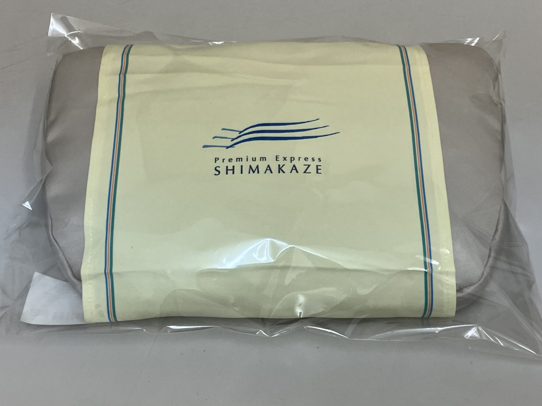 「しまかぜヘッドレスト風クッション」