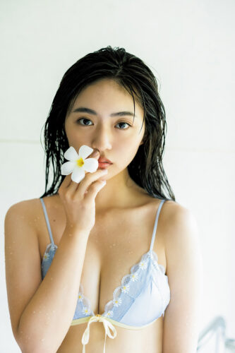 豊田ルナ写真集『Good to see Moon』発売記念　豊田ルナさん写真集お渡し会