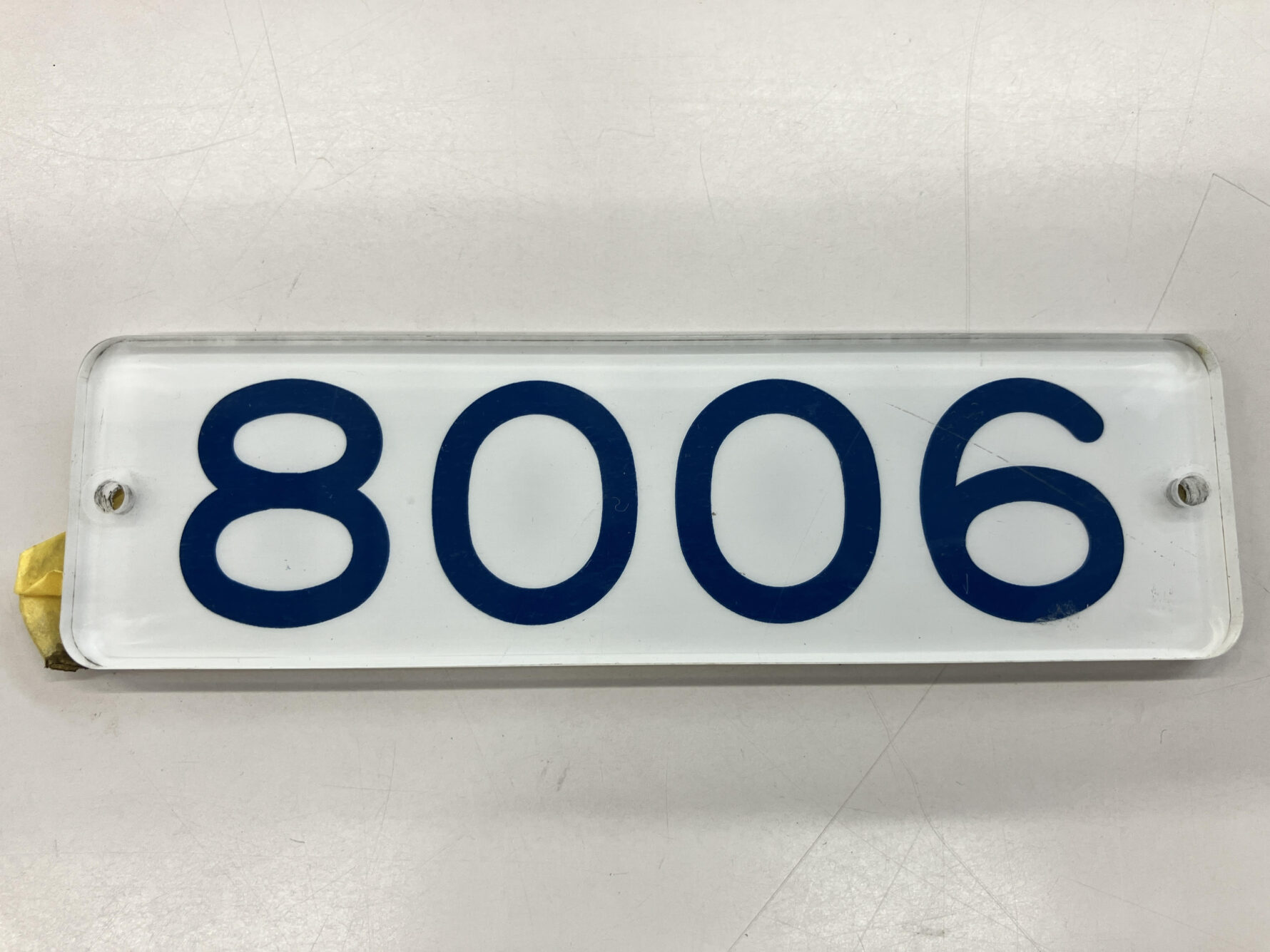 車号プレート「8006」（8056編成）　11,000円