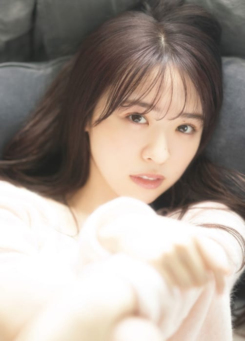乃木坂46 渡辺みり愛1st写真集 消極的な華やかさ 8 31発売 書泉 神保町 秋葉原 乃木坂46 渡辺みり愛1st写真集 消極的な華やかさ 8 31発売 書泉 神保町 秋葉原